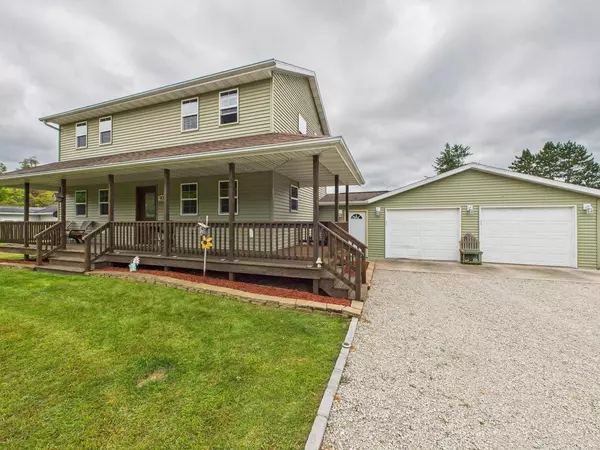 Crivitz, WI 54114,905 3RD AVENUE