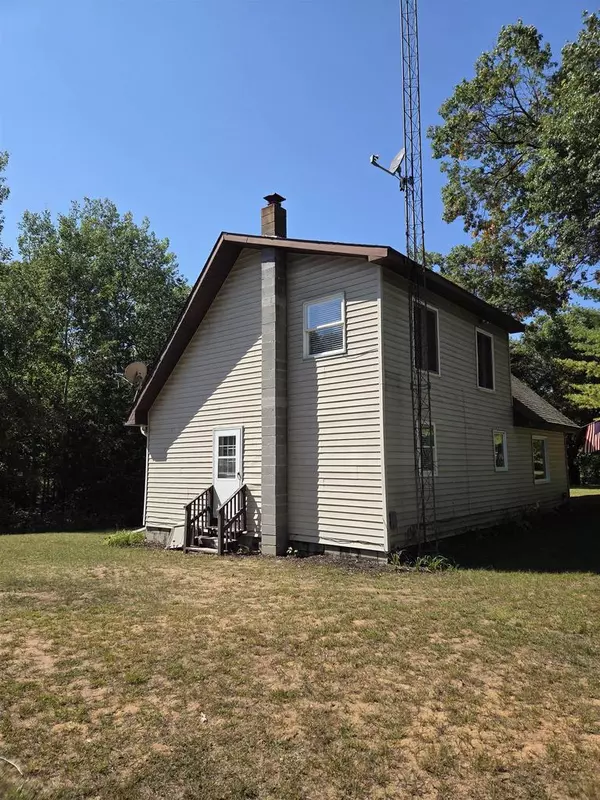 Crivitz, WI 54114,N10280 DEER LAKE ROAD