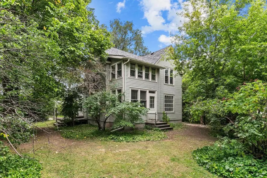 1194 N KOELLER STREET, Oshkosh, WI 54902