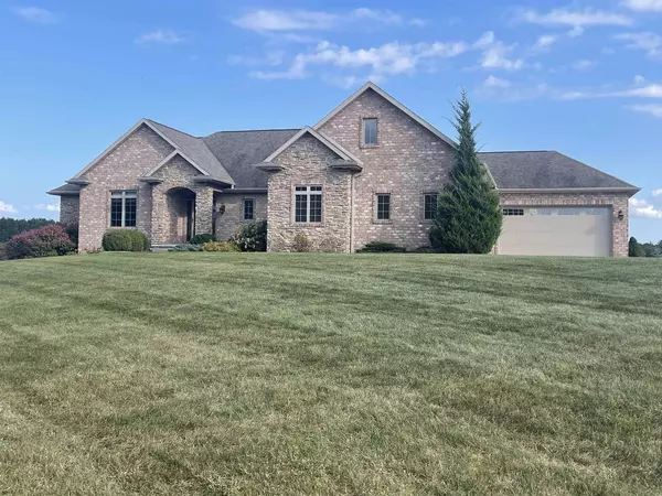 3200 GRAY HAWK TRAIL, Suamico, WI 54313