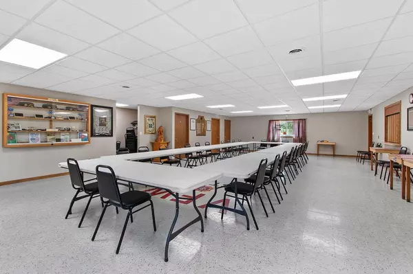 Shawano, WI 54166,202 W LIEG AVENUE