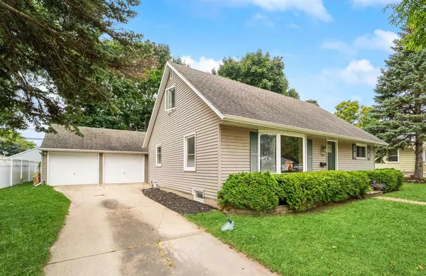 Appleton, WI 54911,1413 E PERSHING STREET