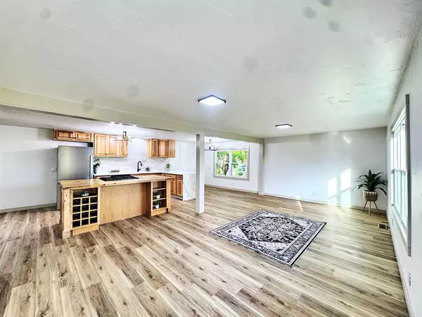 New London, WI 54961,E9408 COUNTY ROAD N