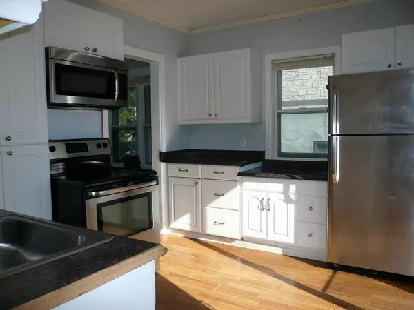 Green Bay, WI 54303,925 BOND STREET