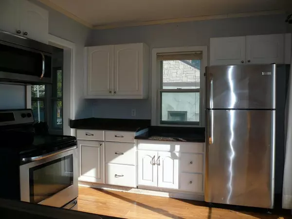 Green Bay, WI 54303,925 BOND STREET