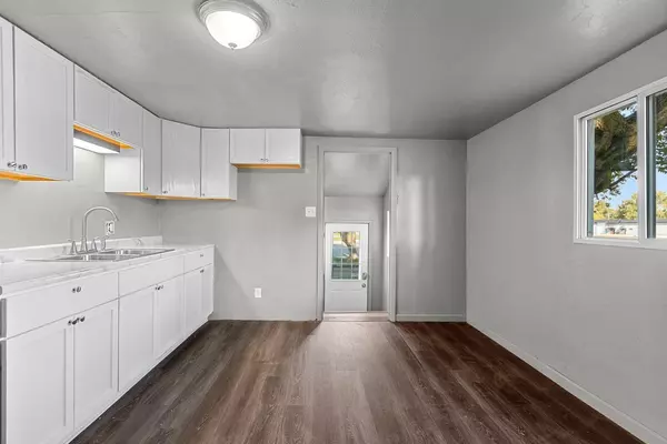 Green Bay, WI 54302,1029 N BAIRD STREET