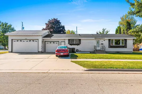 1807 LINCOLN STREET, Marinette, WI 54143