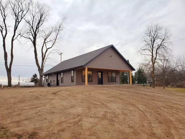 247 E MADISON STREET, Clintonville, WI 54929