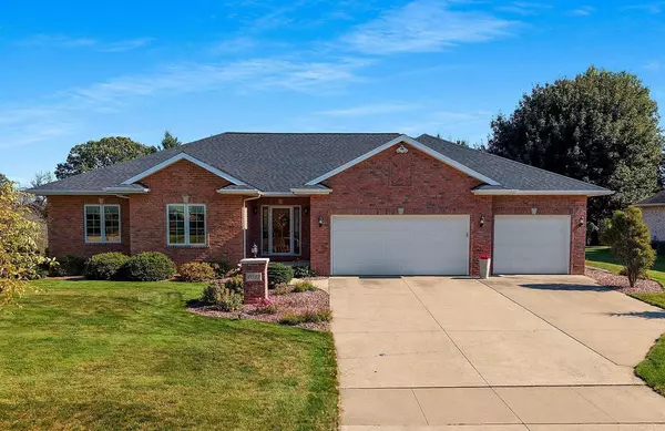 2087 SWANSTONE CIRCLE, De Pere, WI 54115