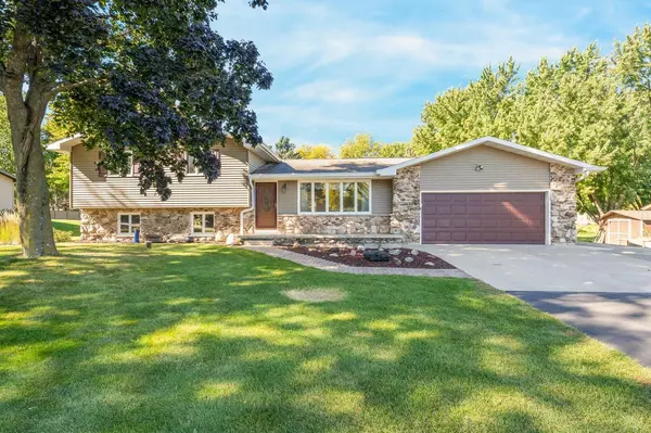 4315 SWALLOW BANKS LANE, Oshkosh, WI 54904