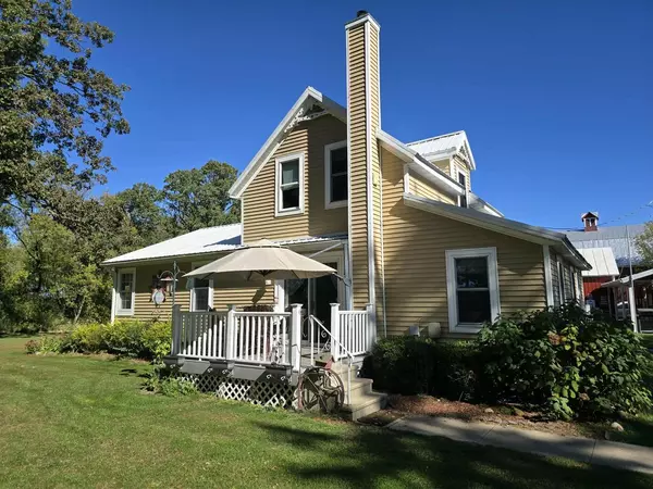 N2784 9TH AVENUE, Hancock, WI 54943