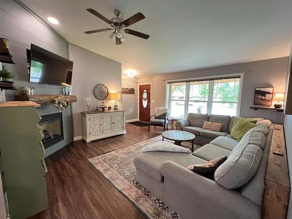 Green Bay, WI 54304,2550 HE NIS RA LANE