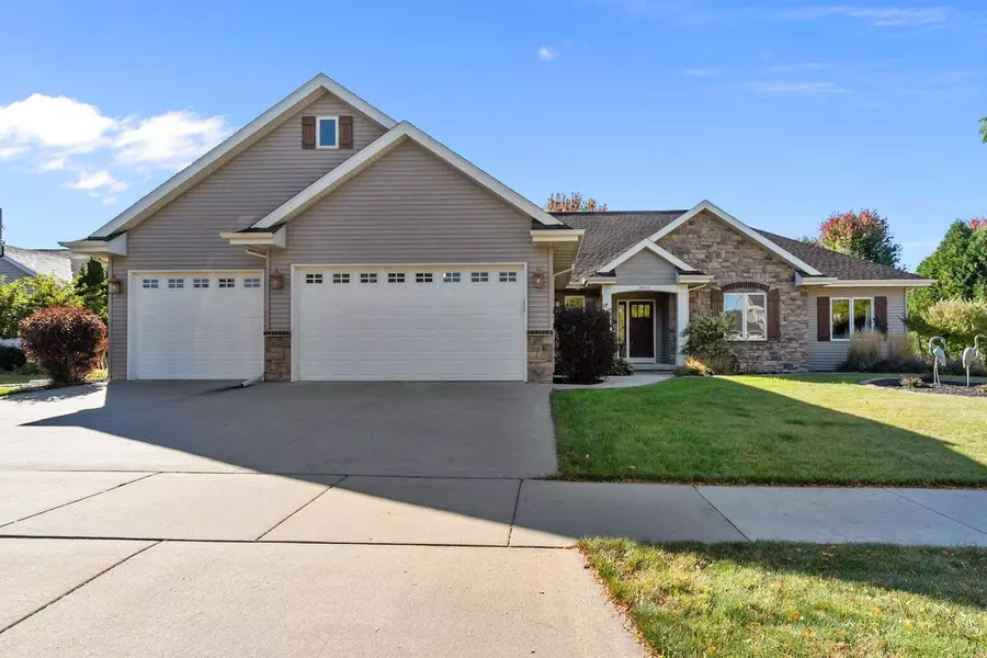 2815 E SUNDANCE DRIVE, Appleton, WI 54913