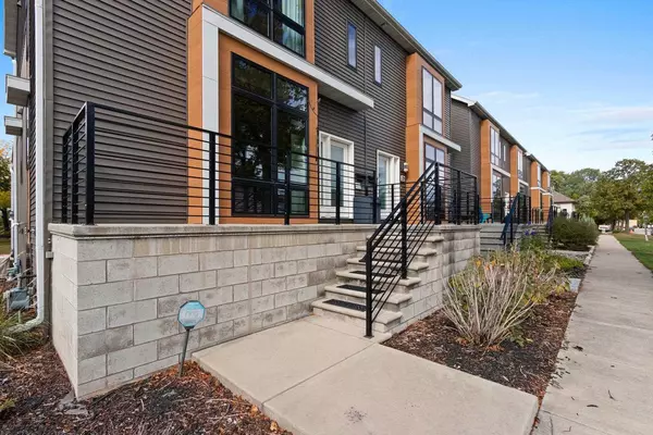 Green Bay, WI 54301,201 N VAN BUREN STREET