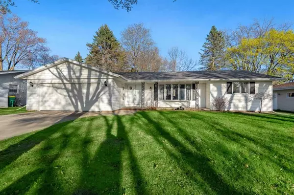 Green Bay, WI 54304,1159 MICHALINE DRIVE