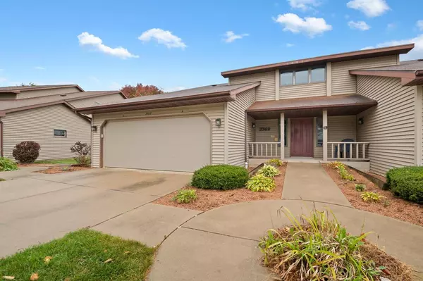 2369 CEDAR RIDGE COURT #UNIT D, Ashwaubenon, WI 54313