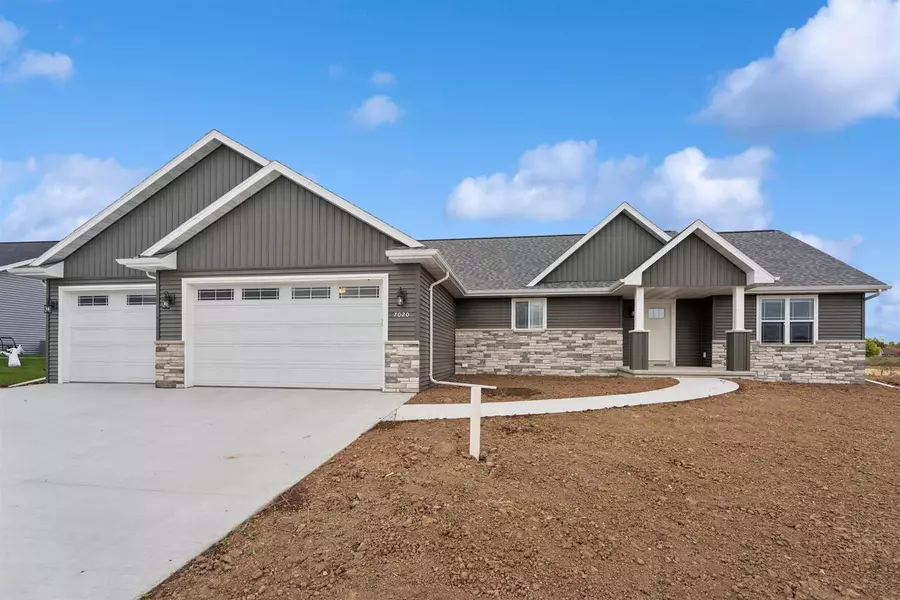 W7020 JACLYN LANE, Greenville, WI 54942