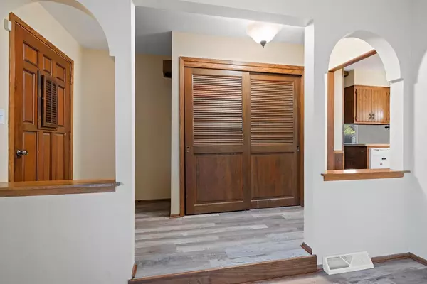 Kenosha, WI 53143,2204 85TH STREET