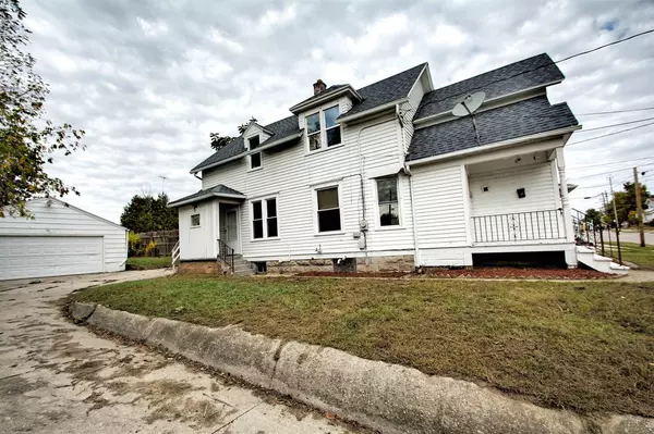 Manitowoc, WI 54220,1610 S 10TH STREET