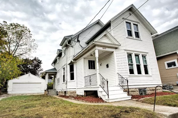 1610 S 10TH STREET, Manitowoc, WI 54220