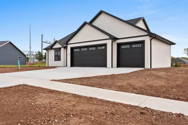 Kimberly, WI 54136,201 RIVERS EDGE DRIVE