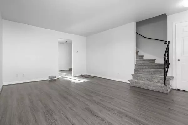 Appleton, WI 54911,701 E LONGVIEW DRIVE