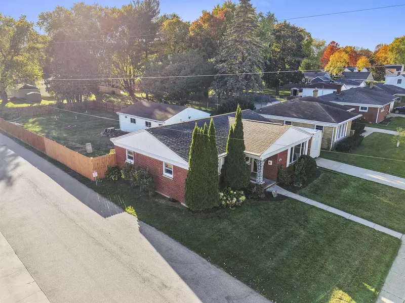 1261 MATHER STREET, Green Bay, WI 54303