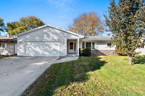 2405 N ERB STREET, Appleton, WI 54911