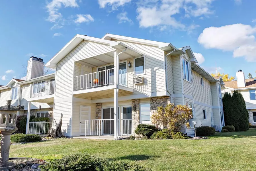 877 S 16TH COURT #B1, Sturgeon Bay, WI 54235