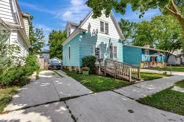 Fond Du Lac, WI 54935,157 GILLETT STREET