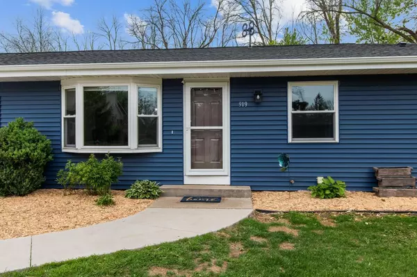 Winneconne, WI 54986,919 ELM STREET