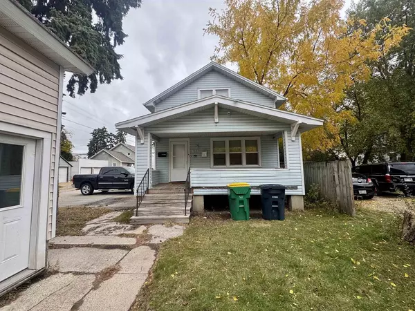 Green Bay, WI 54301,1015 E WALNUT STREET