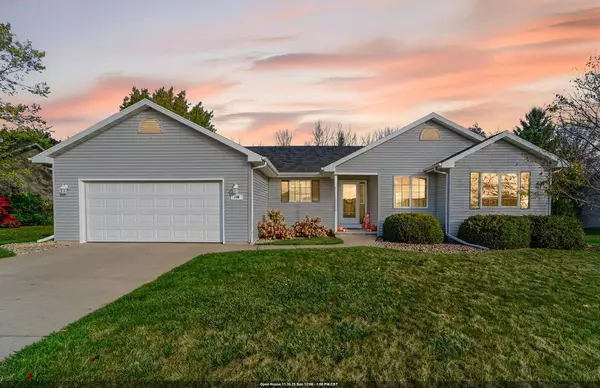 1900 WHITE WOLF LANE, Kaukauna, WI 54130