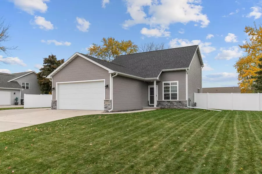 3005 CROOKS AVENUE, Kaukauna, WI 54130