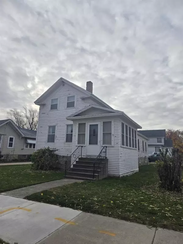51 W 12TH AVENUE, Oshkosh, WI 54902