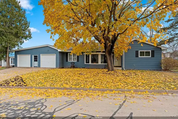 716 MEADOW LANE, Manawa, WI 54949