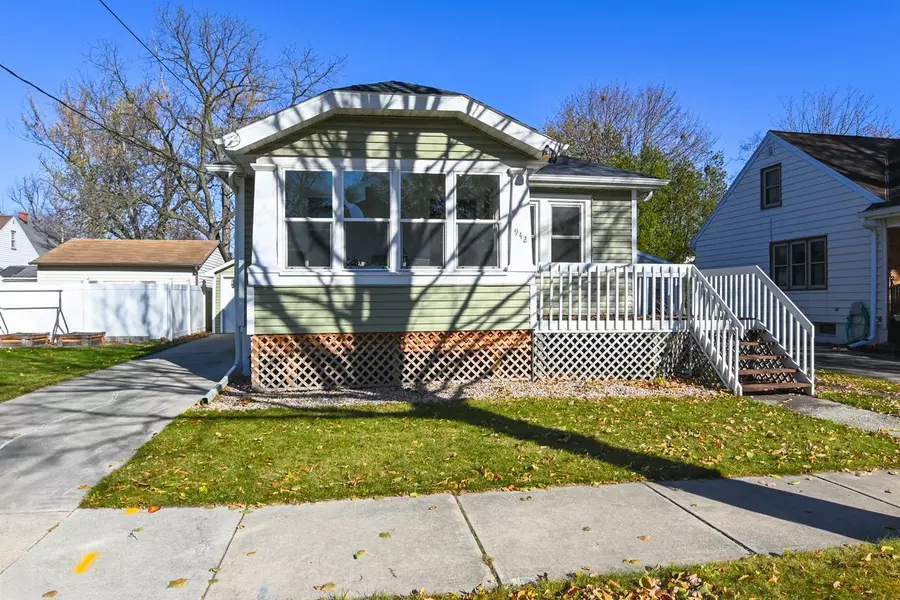 942 DIVISION STREET, Green Bay, WI 54303