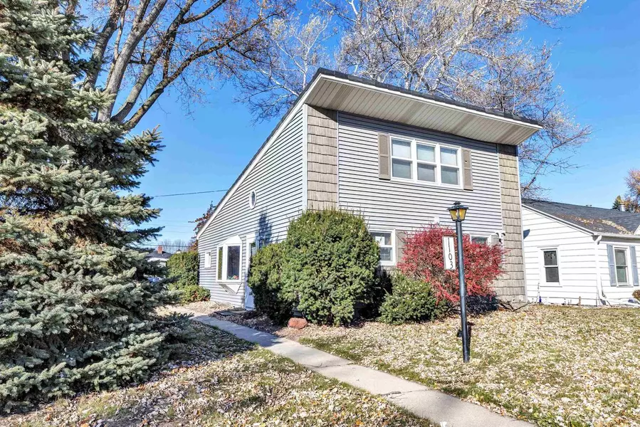1103 MARSHALL AVENUE, Green Bay, WI 54303