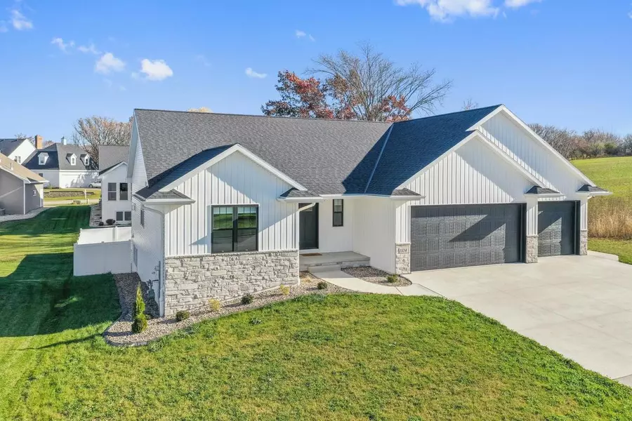 1104 BAY MIST DRIVE, Green Bay, WI 54311