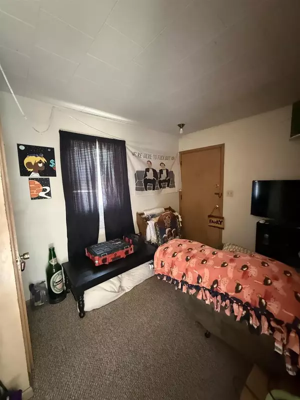 Oshkosh, WI 54901,848 WOODLAND AVENUE