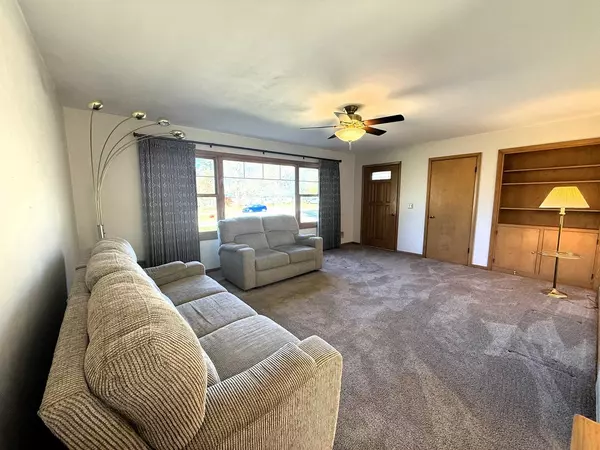 Fond Du Lac, WI 54935,120 GUINDON BOULEVARD