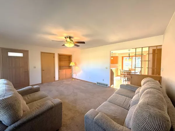 Fond Du Lac, WI 54935,120 GUINDON BOULEVARD