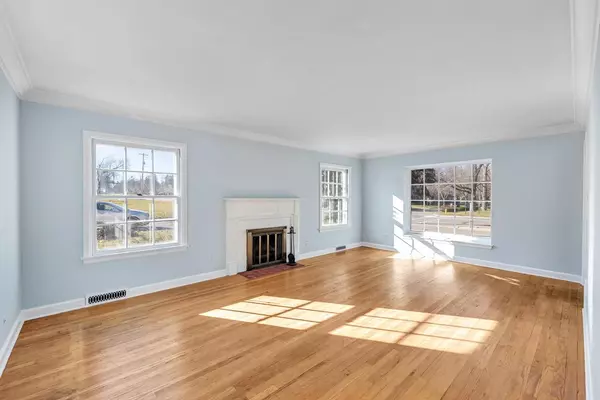 Green Bay, WI 54301,2377 S WEBSTER AVENUE