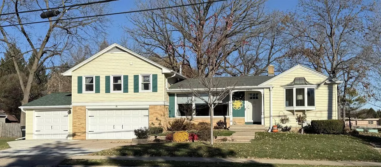 1430 W 9TH AVENUE, Oshkosh, WI 54902