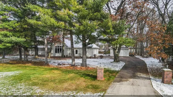 N3560 OAKWOOD, New London, WI 54961