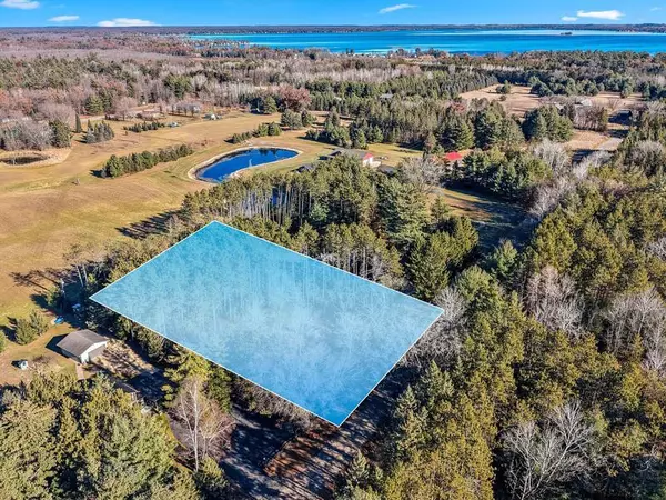 PINE MEAD AVENUE, Shawano, WI 54166