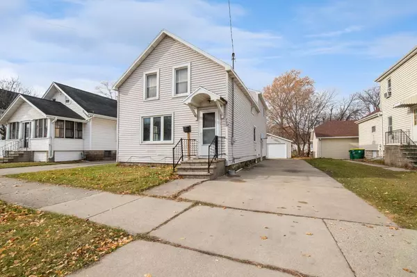 725 N IRWIN AVENUE, Green Bay, WI 54302