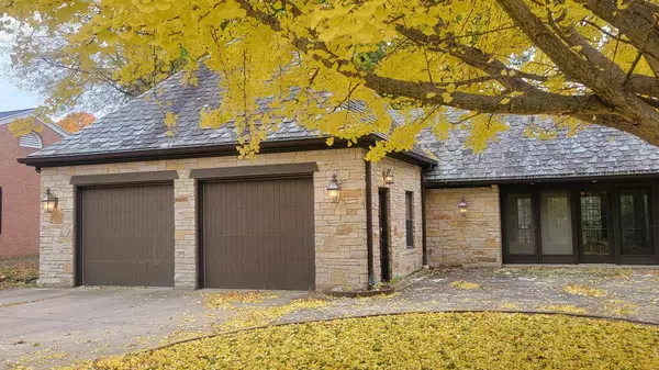 Green Bay, WI 54301,1101 S MONROE AVENUE