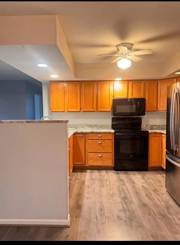 Waupaca, WI 54981,210 COUNTRY SIDE COURT #C