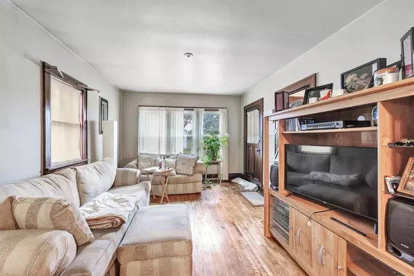 Green Bay, WI 54302,1474 FARLIN AVENUE